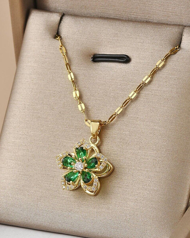 Collier pendentif rotatif à 360° à cinq pétales de fleur